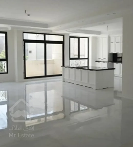 ۱۱۸ متر / اختیاریه/ خوش نقشه/ بازسازی شده