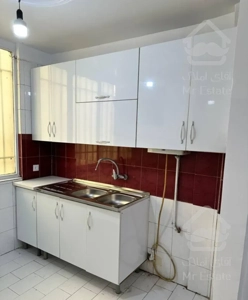 ۵۰ متر / ۳۰ ثانیه تا مترو / چسب آزادی