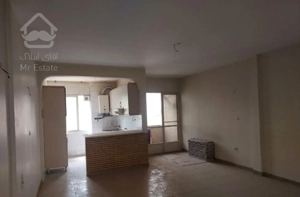 ۷۰ متر/پارکینگدار/ط اول/فوری فروش