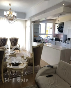 اوین / ۱۱۲ متر ۳ خواب / غرق در نور