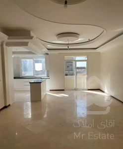 ۱۳۰متر/۳خواب/نوساز/غرق نور/زیرقیمت