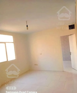 ۴۹ متر با پارکینگ و انباری سندی ، تمیز