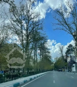 دروس۲۸۰ متر ۴ خواب ۸ ساله بسیار تمیز