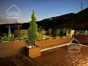 ٣٠٠ متر پنت با ٦٠ متر تراس بينظير