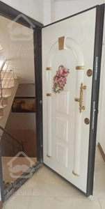 با 3میلیارد و600  و650 رهن  آپارتمان 85 متر