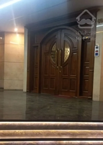 190 متر  برج باغ کامرانیه مشاعات آبی فعال
