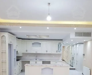 ۹۳ متر/ بالکن بزرگ/ سالن پرده خور/ صادقیه