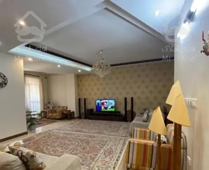 ۹۵ متر/خوش نقشه/سالن پرده خور/کوی فردوس