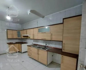 آپارتمان در  فرعی گیشا ،۱۶۰ متر ، سه خوابه