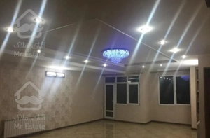 110متر اقبال یک فول امکانات