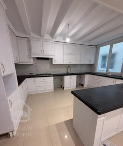 ساقدوش ۲۰۰ متر / ۳ خواب / قابل تبدیل