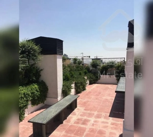 150 آپارتمان 2 خواب 8/5 رهن تقاطع ساسان