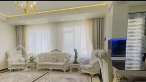 61متر خوش نقشه و نورگیر با آسانسور،انباری و بالکن