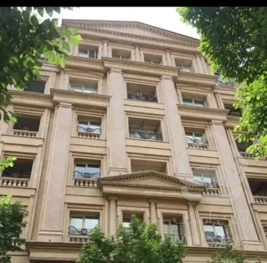 ۱۰۰متر ۲ خواب/ ۹ ساله تراورتن/ سالن پرده خور