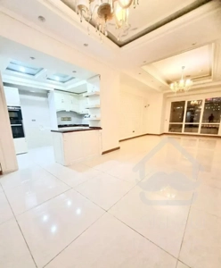 آپارتمان ۱۲۷ متر ۳ خواب ویو دار ، پونک همیلا