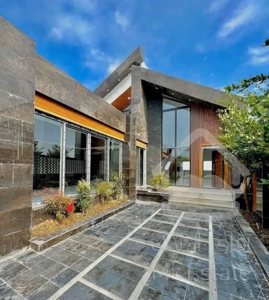 فروش‌خانه‌ویلایی‌استخرداخلی‌۲۲۰‌متری۳ خوابه‌