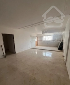 سه راه شمال جنوبی، چمران، نوساز، کلید نخورده