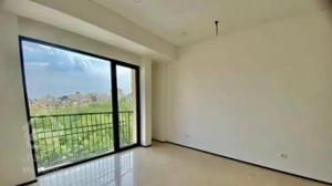 ۹۵ متر ۲ خواب ویو ابدی و مشجر بلوار دوستان