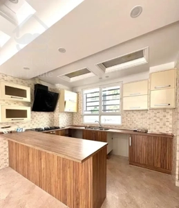 سوهانک ۱۰۵ متر ۲ خواب فول امکانات