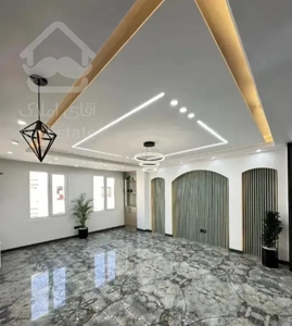 ۷۶متر/فول امکانات/رو به آفتاب/سرمایه گذاری