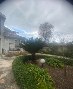 ویلا باغ ۸۰۰ متری