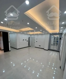 آپارتمان ۱۳۰متری/۳خواب/نقشه ژورنالی/غرق در نور