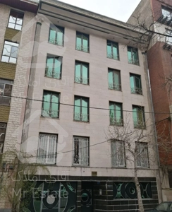 دو خواب، خوش نقشه، اسبی