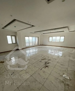 آپارتمان ۱۷۰ متری نوساز و کلید نخورده میدان قائم