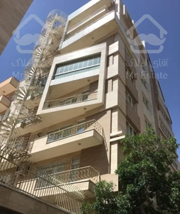 آپارتمان ۱۸۲ متری ولیعصر