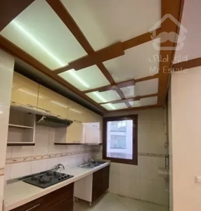 ۱۳۵ متر ۳ خوابه فول جنوبی نورگیر عالی / سند تک برگ