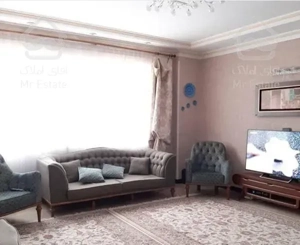 ۸۵ متر ۱۰ ساله/ سالن پرده خور/ فول بازسازی