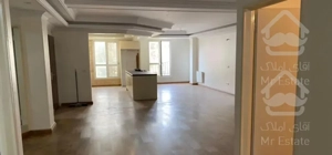 بلوار فردوس غرب ۱۳۵متر/۳خواب/تاپ لوکیشن