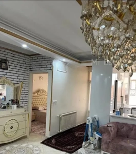 ۱۰۰ متر دو خواب فول نورگیر سالن پرده خور طبقه اول