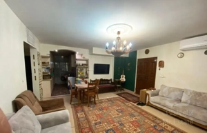 ۸۵متر دو خواب پارکینگ انباری بالکن بسیار تمیز