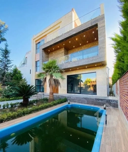 ویلاتریبلکس مدرن استخردار لوکیشن.عا.لی مهندسی نور