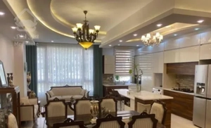 ۱۰۰متر ۲خواب فول امکانات/روبه آفتاب/سالن پرده خور