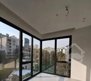 ۱۱۰متر(رو‌به آفتاب طبقه چهارم)modern کلیدنخوردهLUX
