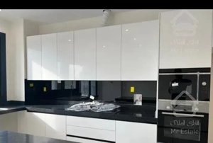 ۲۱۵ متر سازه مدرن تک واحدی گل سنگ