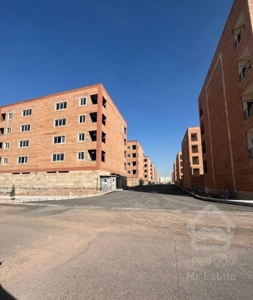 آپارتمان ۱۰۰ متری شمال فاز شش/ پارکینگ/نما سنگ