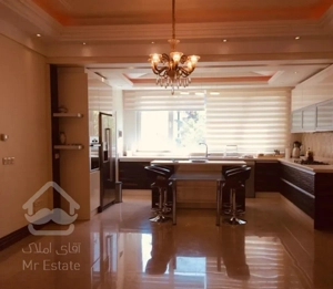 باغ فردوس ۱۷۳متر / ۲پارکینگ / ۲جهت نور شمال جنوب