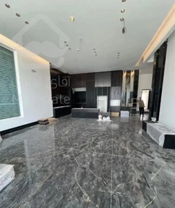 تمیز و فول امکانات / با دسترسی فوق العاده به مترو