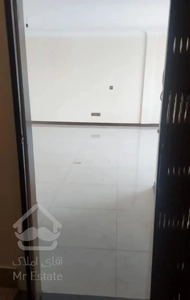 ۱۰۵ متر ۲ خوابه طبقه ۱ تخلیه چهارباغ شرقی