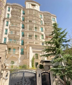 نیاوران بوکان ۲۰۵ متر بازسازی شده +۴۰ متر حیاط