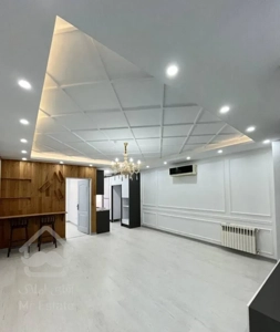 62 متری اندیشه فاز یک پارکینگ سندی آسانسور