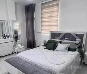 آپارتمان96متری فول امکانات خ ازادی