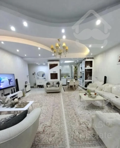 ۷۴ متر دو خواب/۸ ساله/نما تراورتن