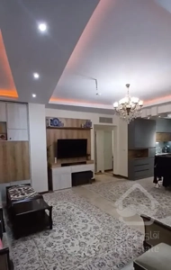 83متر دوخواب فول خ مفتح روبه افتاب سالن وسیع