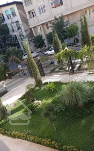 تهاتر واحد 137 متری  با چند سال ساخت شمالی رو به  حیاط و خیابان