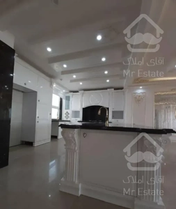 153 متر / نوساز کلید نخورده / دو پارکینگ سندی