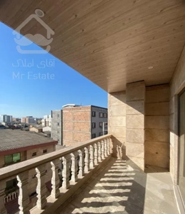 فروش آپارتمان ۲۰۰ متری معلم